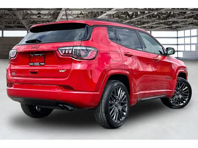 2022 Jeep Compass Limited RED Edition | Sun & Sound | 4x4 - Photo 2