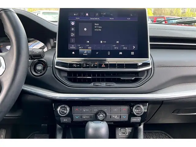 2022 Jeep Compass Limited RED Edition | Sun & Sound | 4x4 - Photo 6