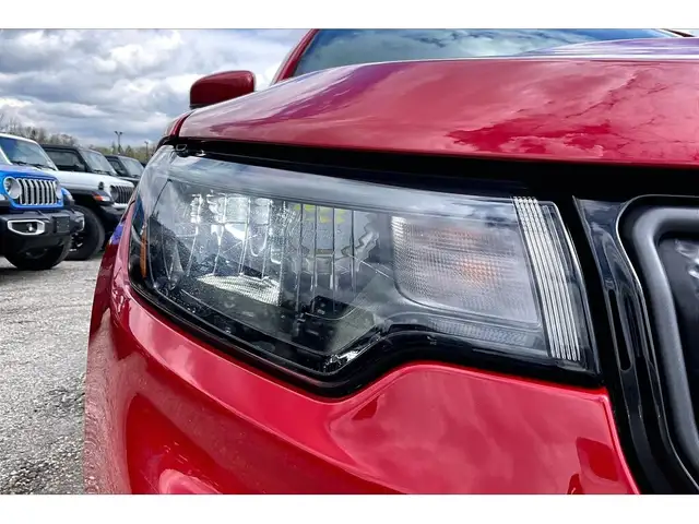 2022 Jeep Compass Limited RED Edition | Sun & Sound | 4x4 - Photo 30