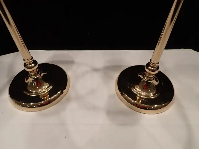 Glam-Style Floor Candle Holder - Photo 3