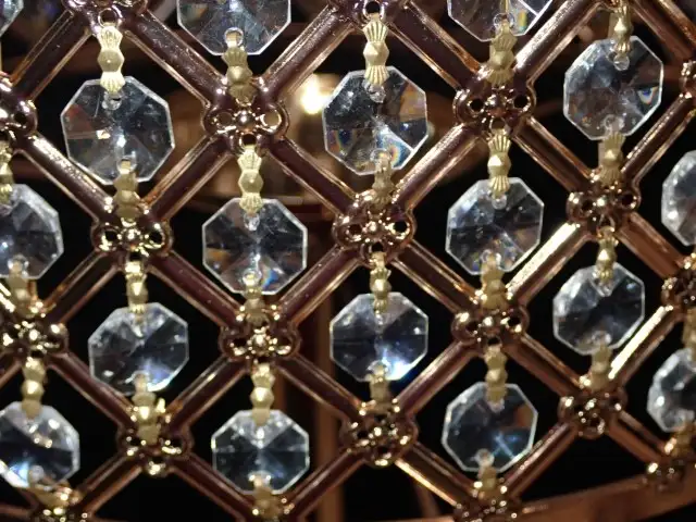 Glam-Style Floor Candle Holder - Photo 7