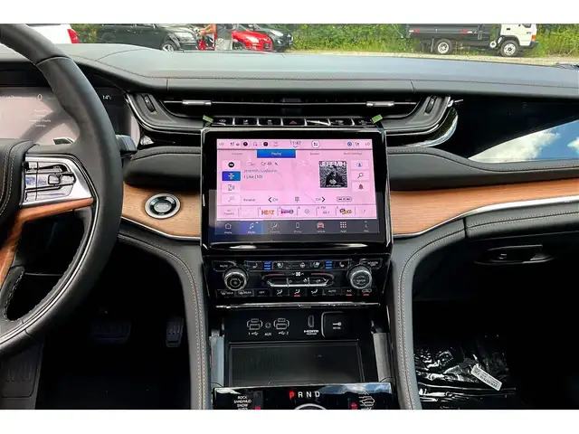 2025 Jeep Grand Cherokee SUMMIT RESERVE | Lux Tech 5 | Adv Pro T - Photo 7