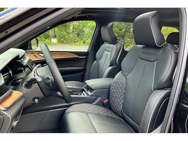 2025 Jeep Grand Cherokee SUMMIT RESERVE | Lux Tech 5 | Adv Pro T - Photo 9
