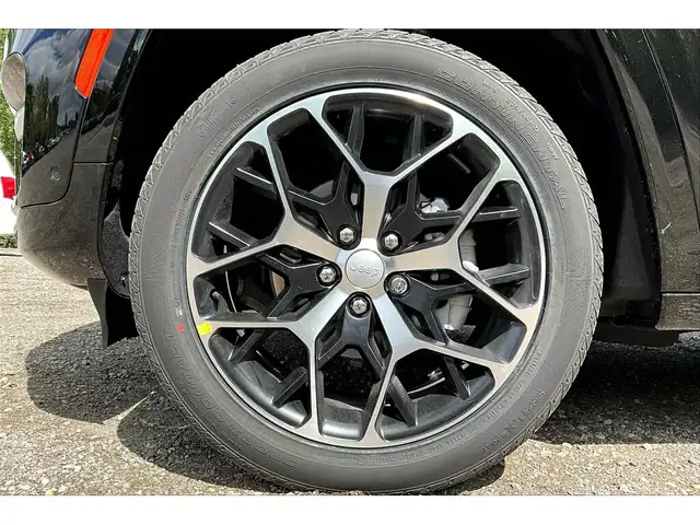 2025 Jeep Grand Cherokee SUMMIT RESERVE | Lux Tech 5 | Adv Pro T - Photo 12