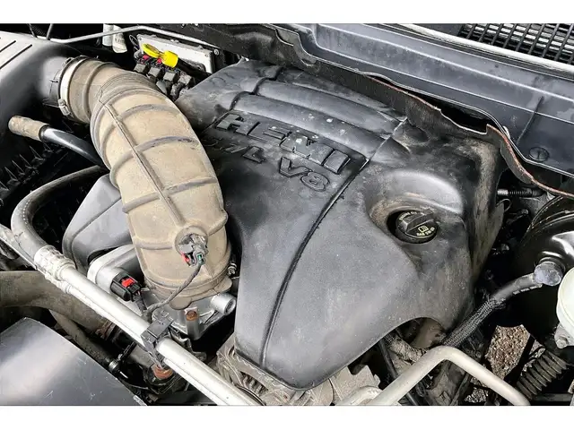 2011 Ram 1500 Laramie Crew | AS IS | 4X4 - Photo 33