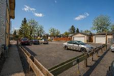 Beautifully Maintained 2bdrm Condo. Spacious & Functional Layout - Photo 2