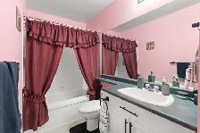 Beautifully Maintained 2bdrm Condo. Spacious & Functional Layout - Photo 9