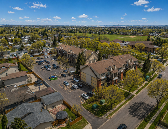 Beautifully Maintained 2bdrm Condo. Spacious & Functional Layout - Photo 10