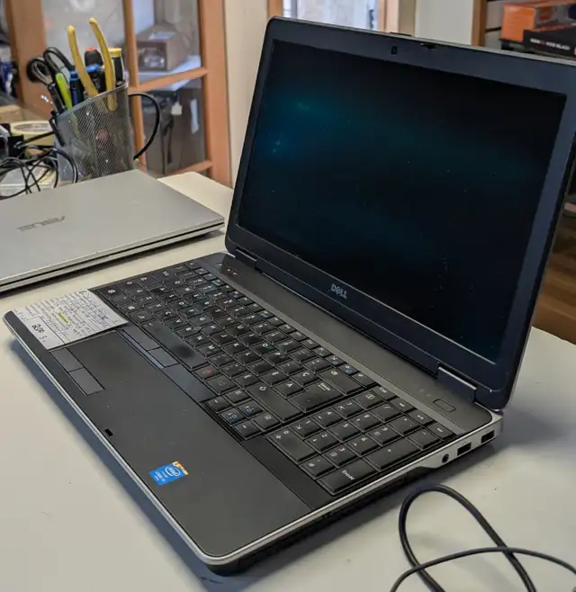 Dell Latitude E6540 15,6po i5 Batterie neuve 16Go RAM SSD 240Go - Photo 3
