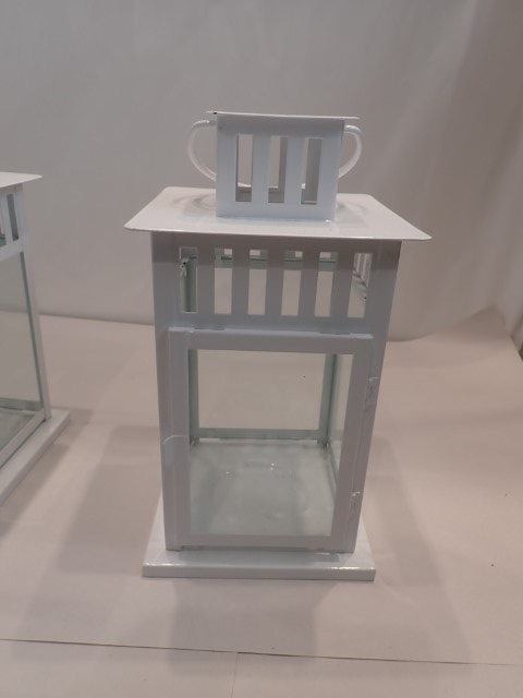 White Lanterns - Photo 3