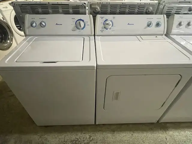 Laveuse sécheuse traditionnelles blanches Amana
