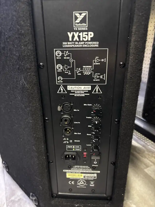 Yorkville YX15Pb 200 Watt Powered Loudspeaker - Photo 3