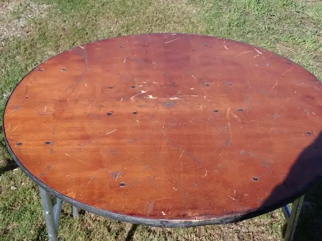 36' Round Collapsible Table - Photo 4