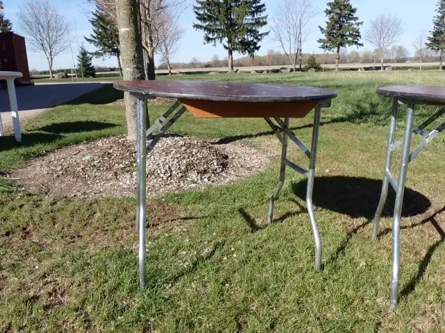 36' Round Collapsible Table - Photo 5