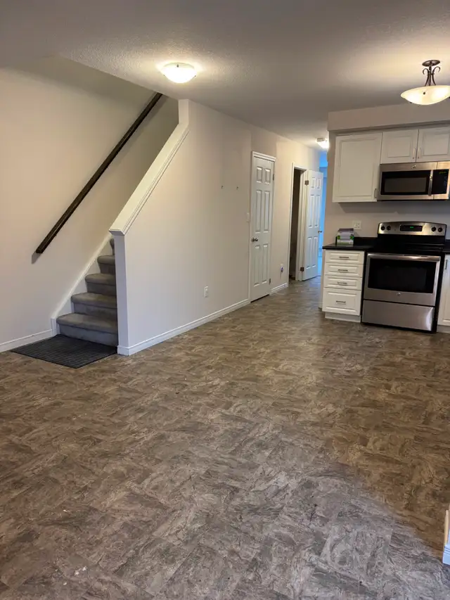 HOME SURE TO WOW! - Photo 2