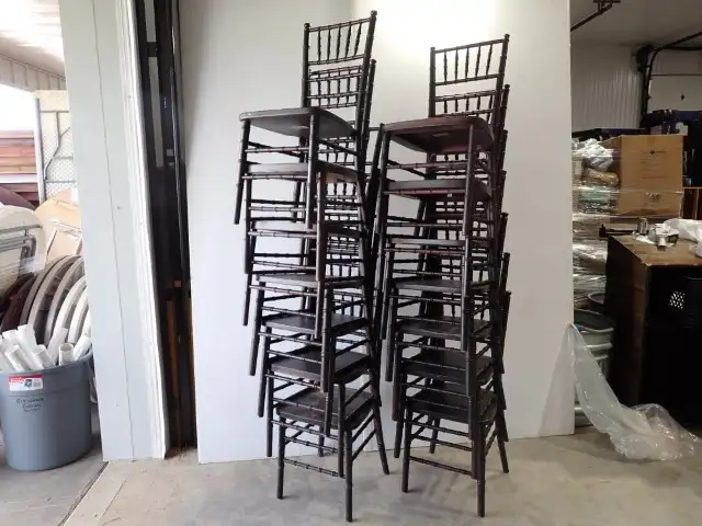 14 Set o' Chiavari Chairs - Photo 2