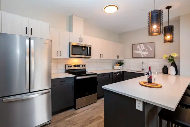 Cozy 1 Bedroom Living at The Nest on Wonderland