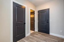 Cozy 1 Bedroom Living at The Nest on Wonderland - Photo 4