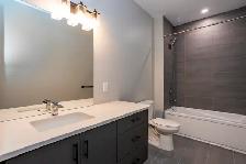 Cozy 1 Bedroom Living at The Nest on Wonderland - Photo 5