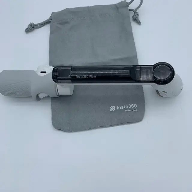 Insta360 Flow AI-Powered 3-Axis Smartphone Gimbal Stabilizer - Photo 6
