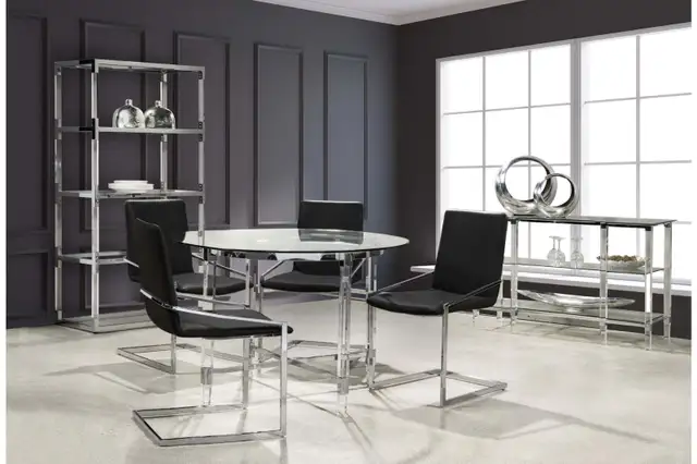 Round Glass Table   4 Chairs Only $499.