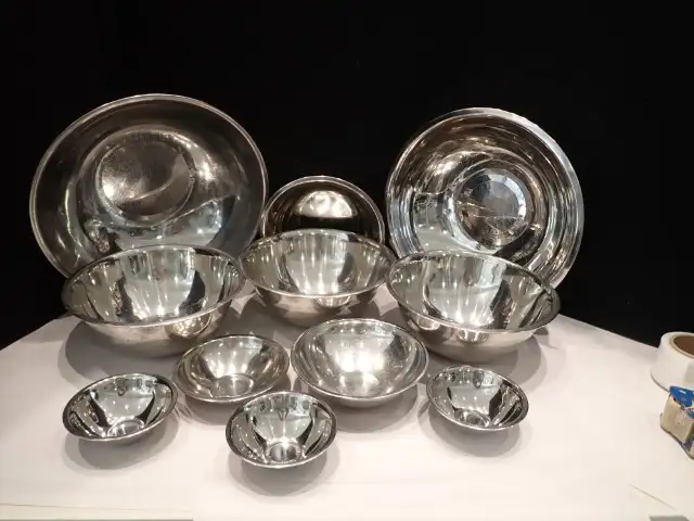 Assorted Stainless Steel Mixing bowls