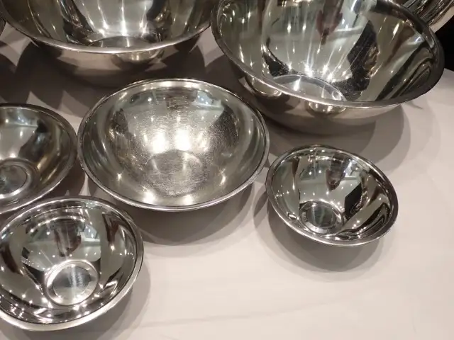 Assorted Stainless Steel Mixing bowls - Photo 4