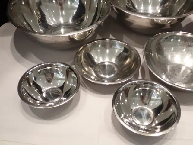 Assorted Stainless Steel Mixing bowls - Photo 5