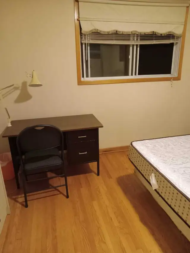Reduced - PREMIUM LARGE BEDROOM - Photo 4