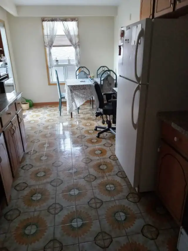 Reduced - PREMIUM LARGE BEDROOM - Photo 10