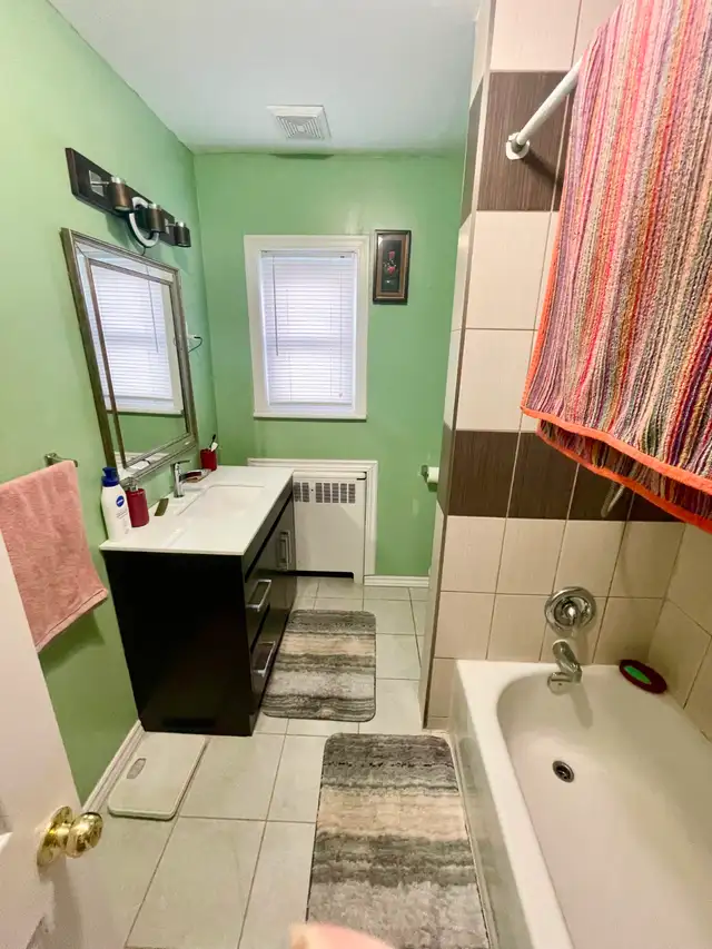 Large main floor 3 bdrm apt  Niagarafalls - Photo 3