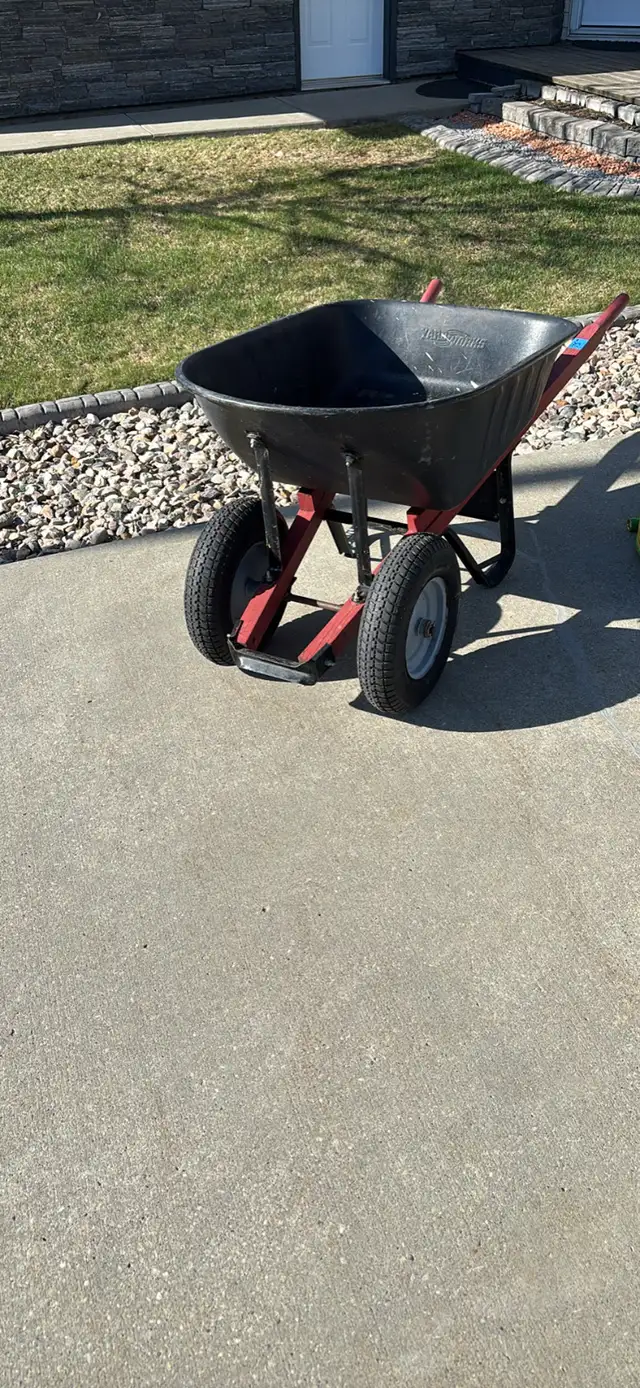 Wheel Barrow - Photo 2