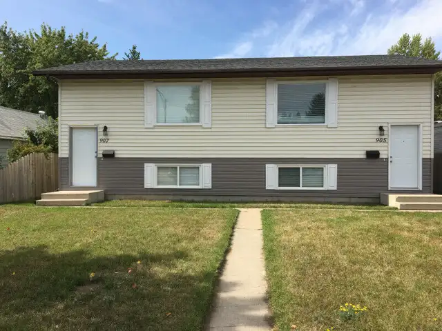Nice family duplex-3 bedrooms-King George/Holiday Park location