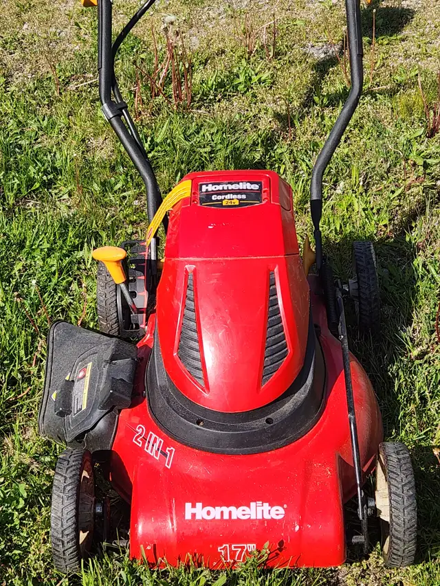 homelite  17' 24volt cordless mower w/ charger 2 in 1 - Photo 2