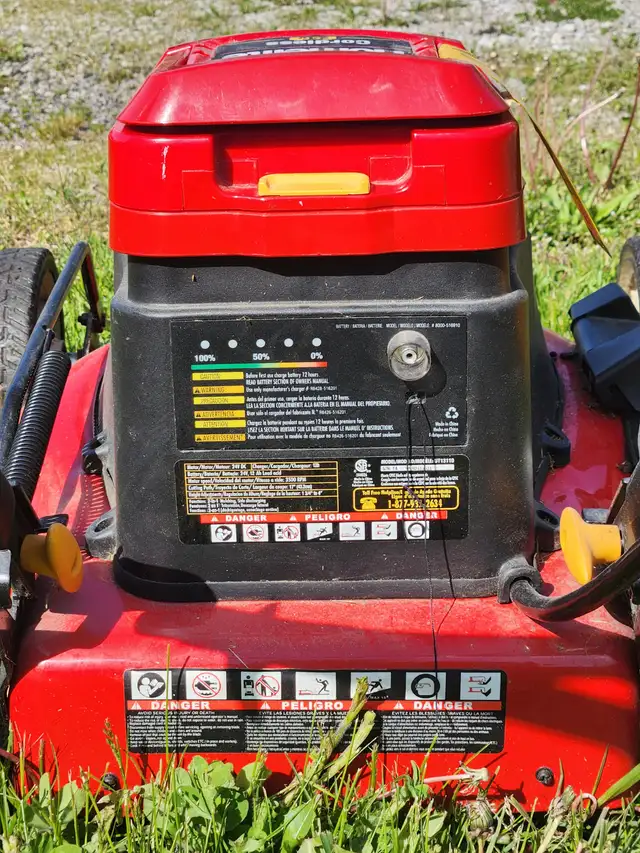 homelite  17' 24volt cordless mower w/ charger 2 in 1 - Photo 4