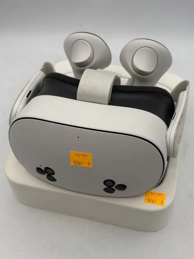 Meta Quest 3 128gb VR Headset with Wire & Controllers