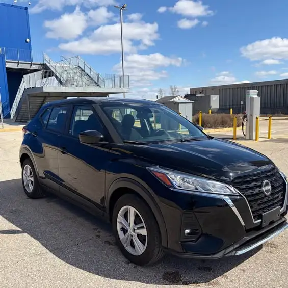 2024 NISSAN KICKS S/Fresh safety/factory warranty/low kms - Photo 3