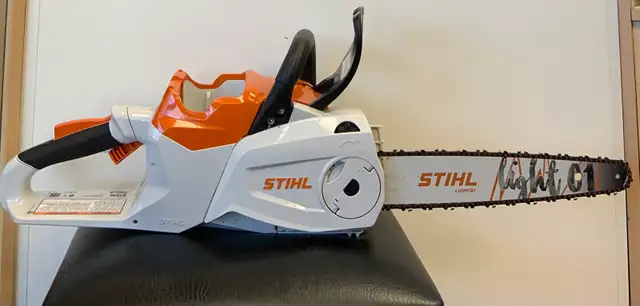 Stihl MSA 80c Electric Chainsaw - Photo 3
