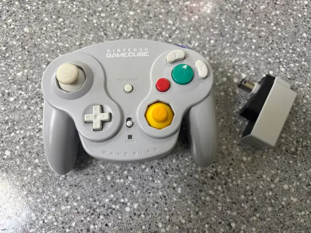 GameCube Wavebird Wireless Controller With Dongle DOL-004
