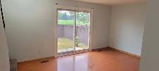 3 Beds 2 Baths Townhouse - Photo 9