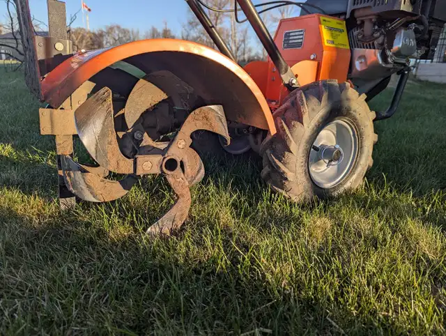 TMG INDUSTRIAL 212cc Gasoline Tiller - Photo 3