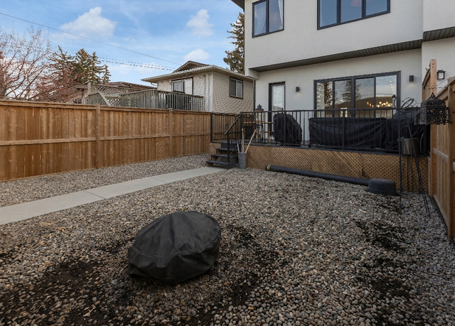 2023 CUSTOM BUILT BOWNESS HOME WITH A LEGAL BASEMENT SUITE - Photo 10