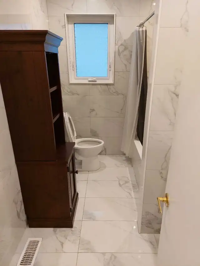 Gorgeous 3 bedroom MAIN FLOOR House - Photo 7