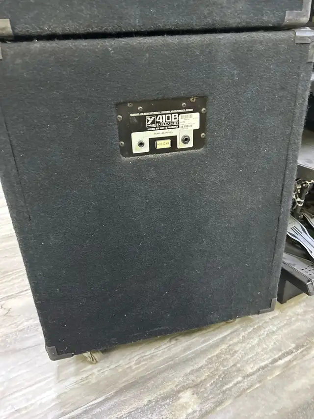 Yorkville Y410B 4X10 500 Watt Bass Speaker Cabinet - Photo 3