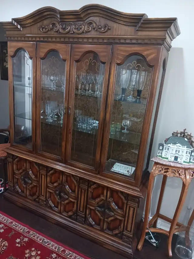 Hutch and Dining Room Set for Sale
