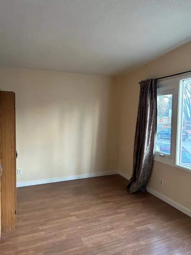 700-735- rooms for rent innercity - Photo 9