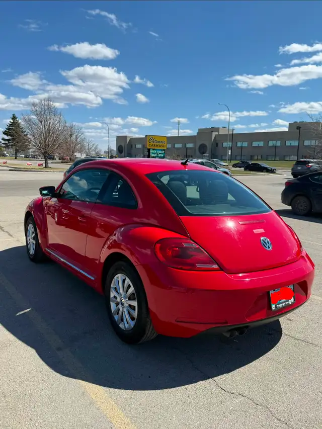 2015 Volkswagen Beetle (Low KM, Fresh Safety, 2 Tire Sets incl) - Photo 6