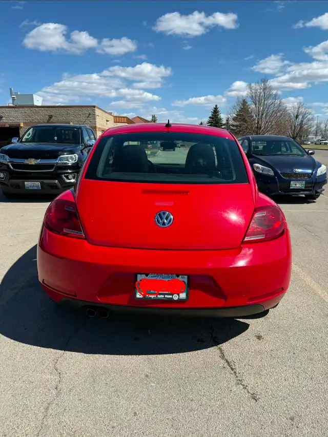 2015 Volkswagen Beetle (Low KM, Fresh Safety, 2 Tire Sets incl) - Photo 7