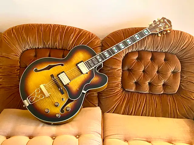 Ibanez AF155-AYS Artstar Semi Acoustic Guitar, CASE, Excellent. - Photo 3