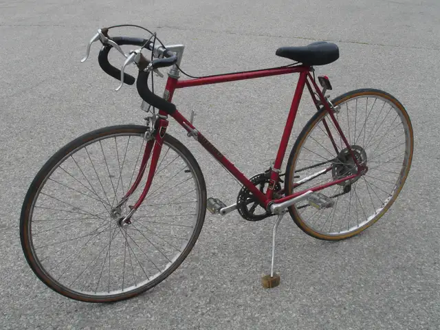TIME TO SELL 27' SUTEKI 10 SPEED ROAD RACER FIRST $140.00 FIRM!